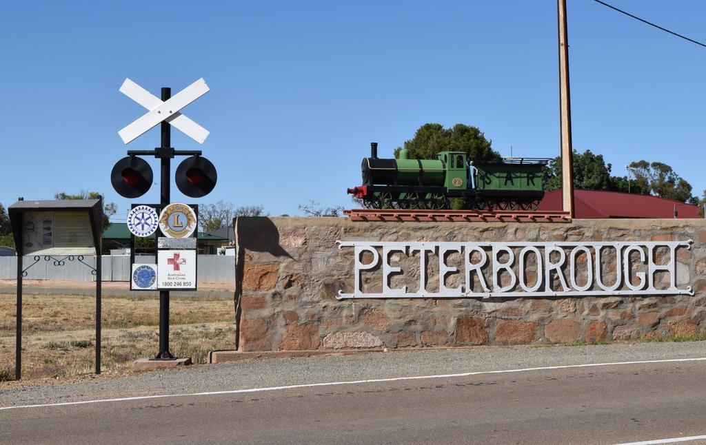 Roundhouse Motel Peterborough Εξωτερικό φωτογραφία