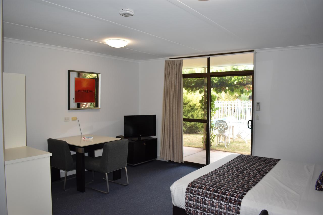 Roundhouse Motel Peterborough Εξωτερικό φωτογραφία