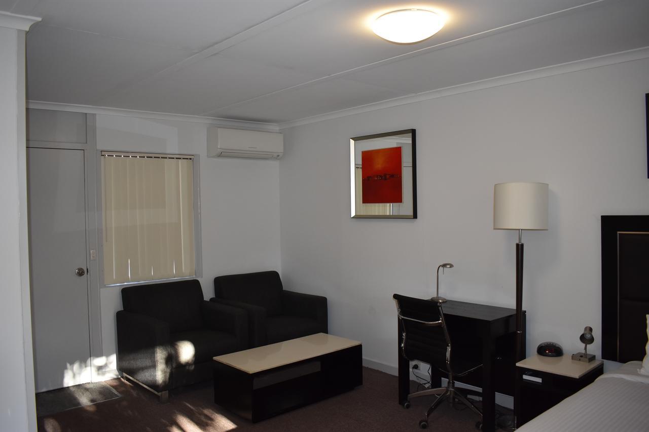 Roundhouse Motel Peterborough Εξωτερικό φωτογραφία
